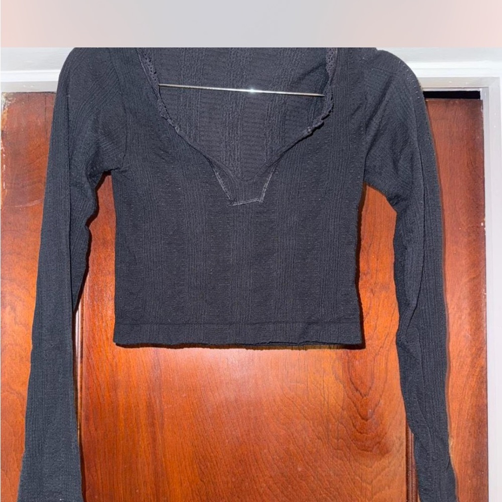 Urban Outfitters Black Long Sleeve Crop Top